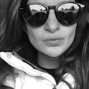 Meet your Posher, Carissa